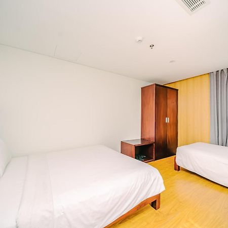 Khách sạn&Căn hộ Capital O 1176 Gemma Hotel Đà Nẵng Ngoại thất bức ảnh